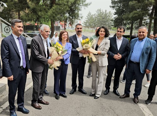 Eş Başkanlardan Diyarbakır Büyükşehir Belediyesi'ne Ziyaret 